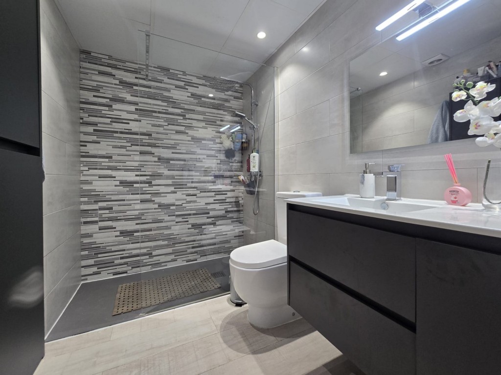 2 Bed, 1 Bath, ApartmentFor Sale, La Cala de Mijas, Malaga