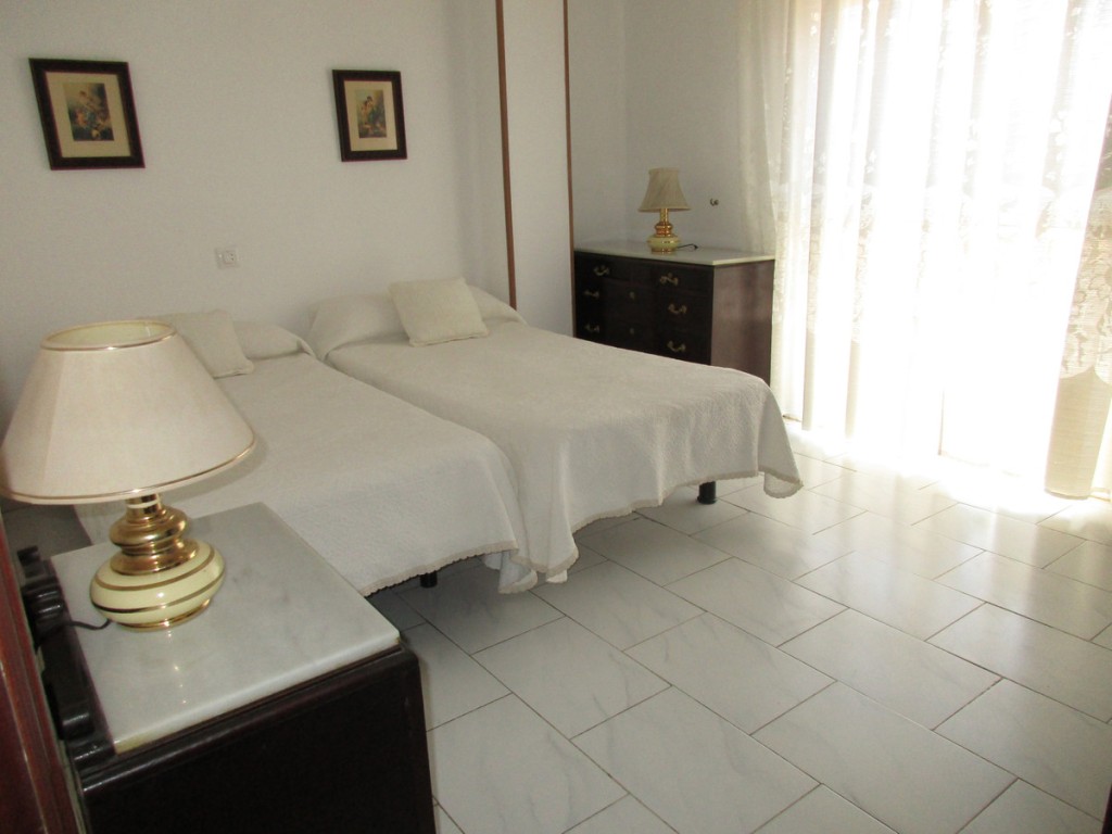 3 Bed, 1 Bath, ApartmentFor Sale, Fuengirola, Malaga