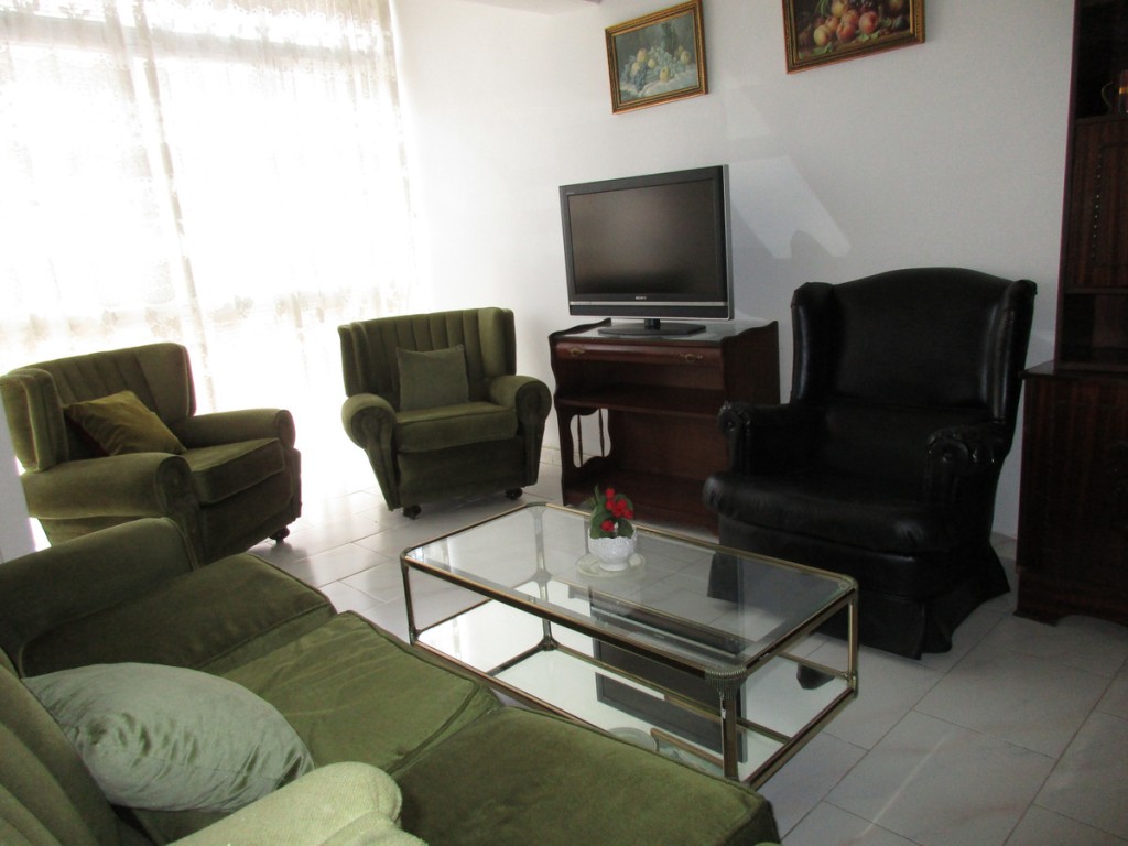 3 Bed, 1 Bath, ApartmentFor Sale, Fuengirola, Malaga