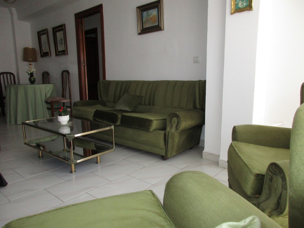 3 Bed, 1 Bath, ApartmentFor Sale, Fuengirola, Malaga