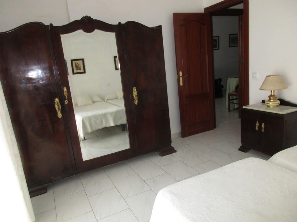 3 Bed, 1 Bath, ApartmentFor Sale, Fuengirola, Malaga