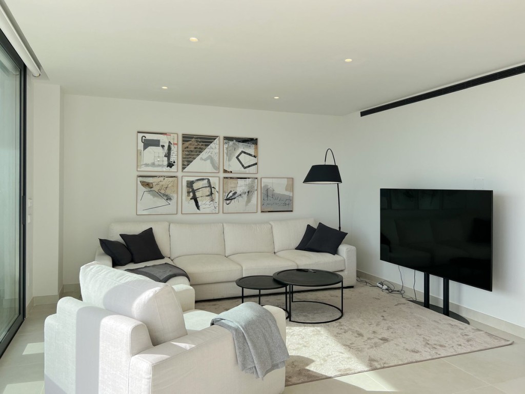 3 Bed, 2 Bath, ApartmentFor Sale, Fuengirola, Malaga