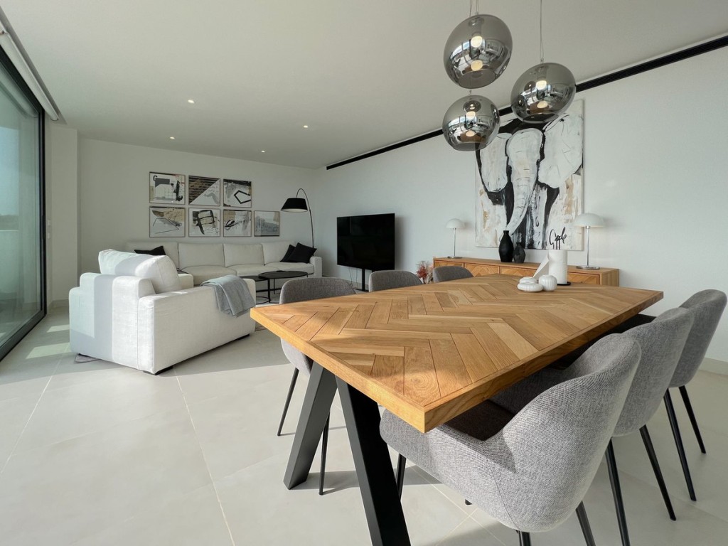 3 Bed, 2 Bath, ApartmentFor Sale, Fuengirola, Malaga