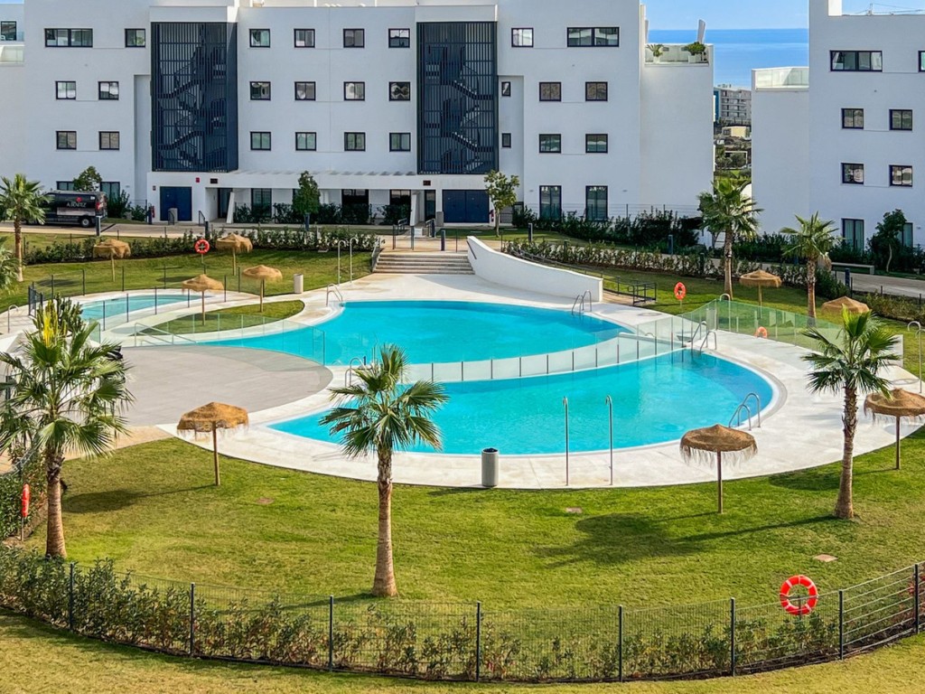 3 Bed, 2 Bath, ApartmentFor Sale, Fuengirola, Malaga
