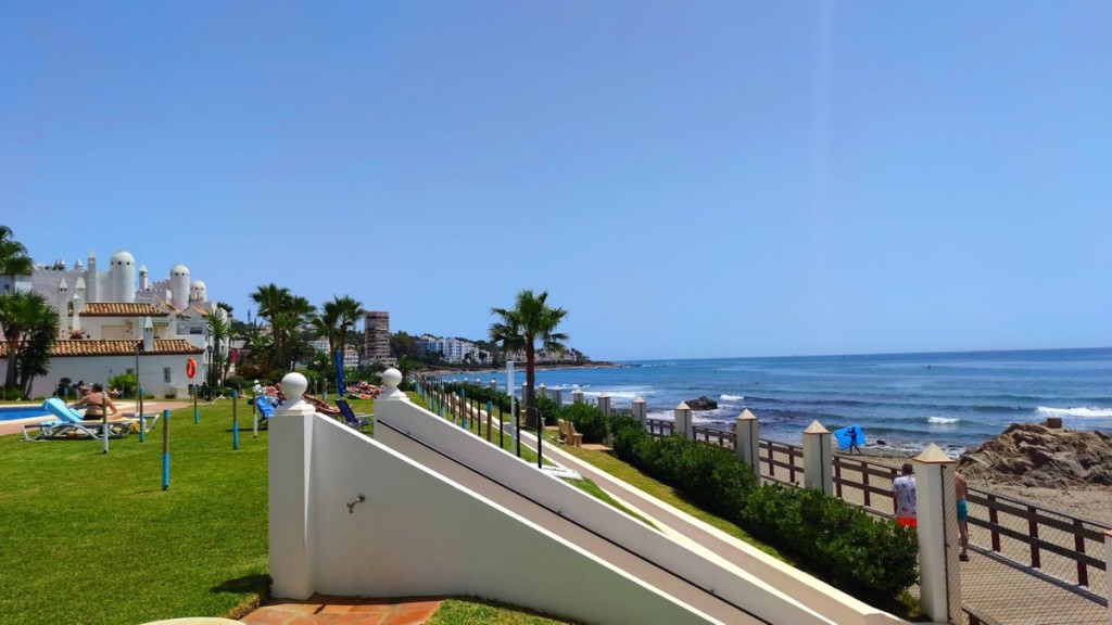 2 Bed, 2 Bath, ApartmentFor Sale, Calahonda, Malaga