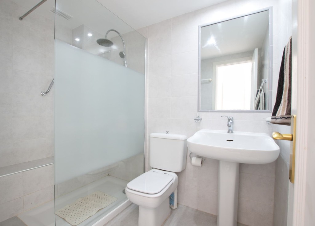 2 Bed, 2 Bath, ApartmentFor Sale, Calahonda, Malaga