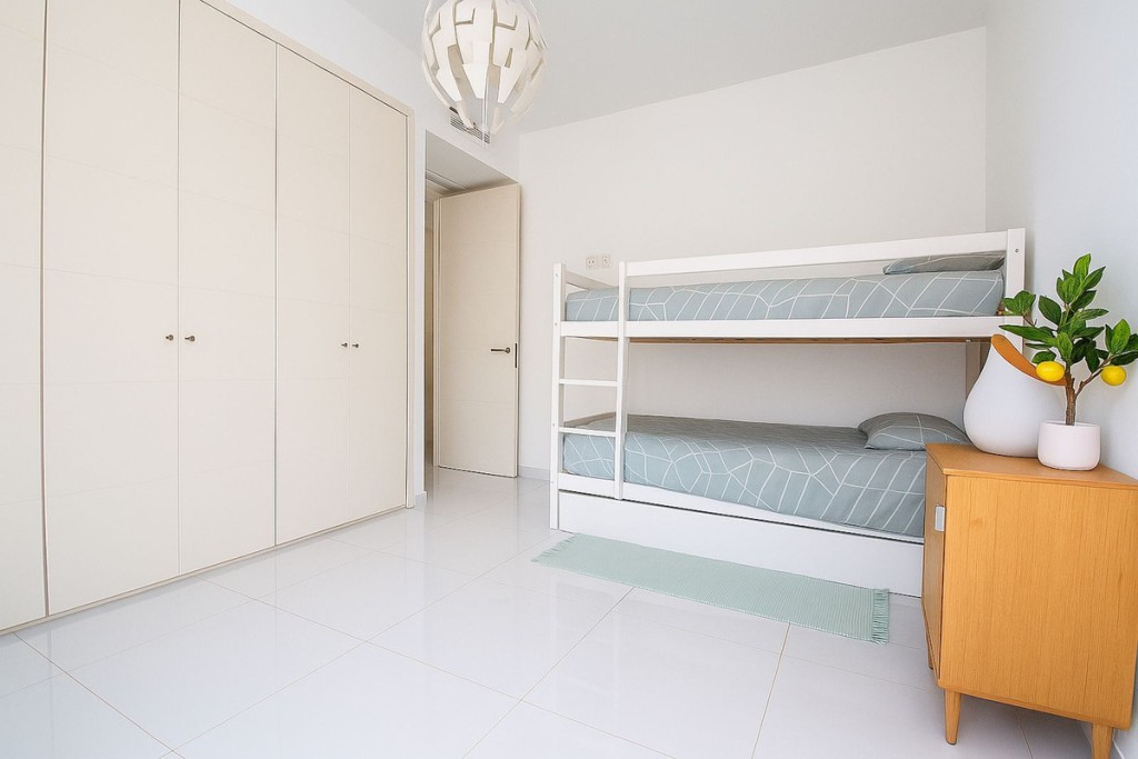 3 Bed, 2 Bath, HouseFor Sale, Estepona, Malaga