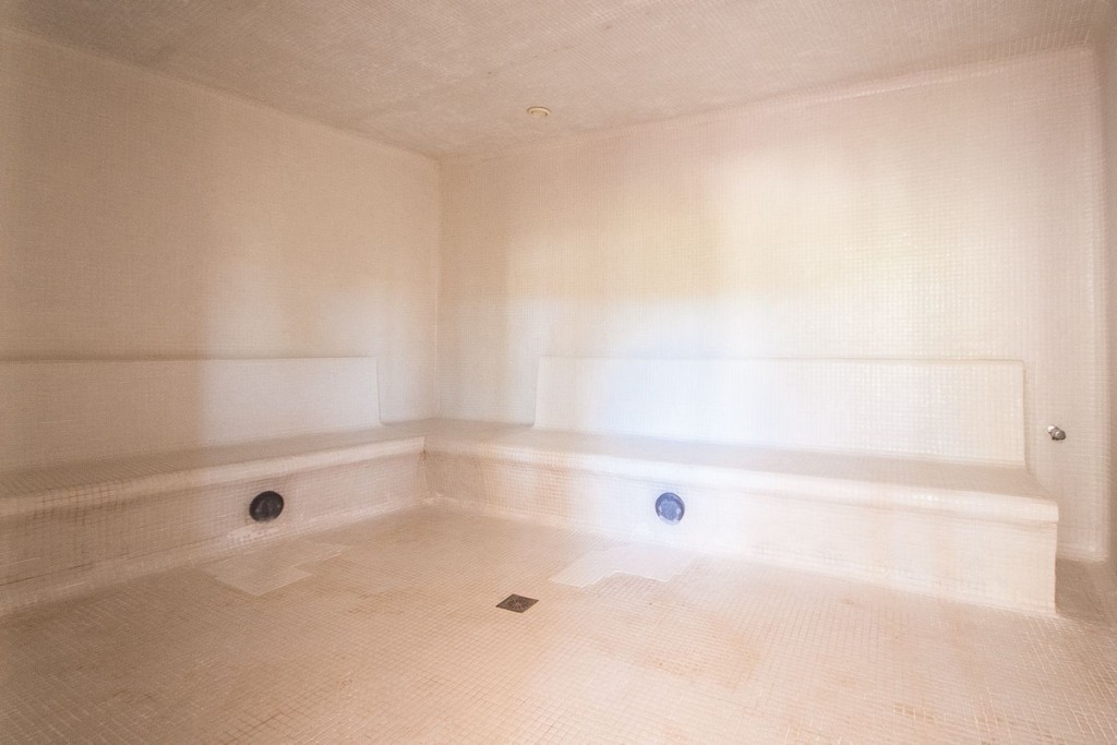 3 Bed, 2 Bath, HouseFor Sale, Estepona, Malaga