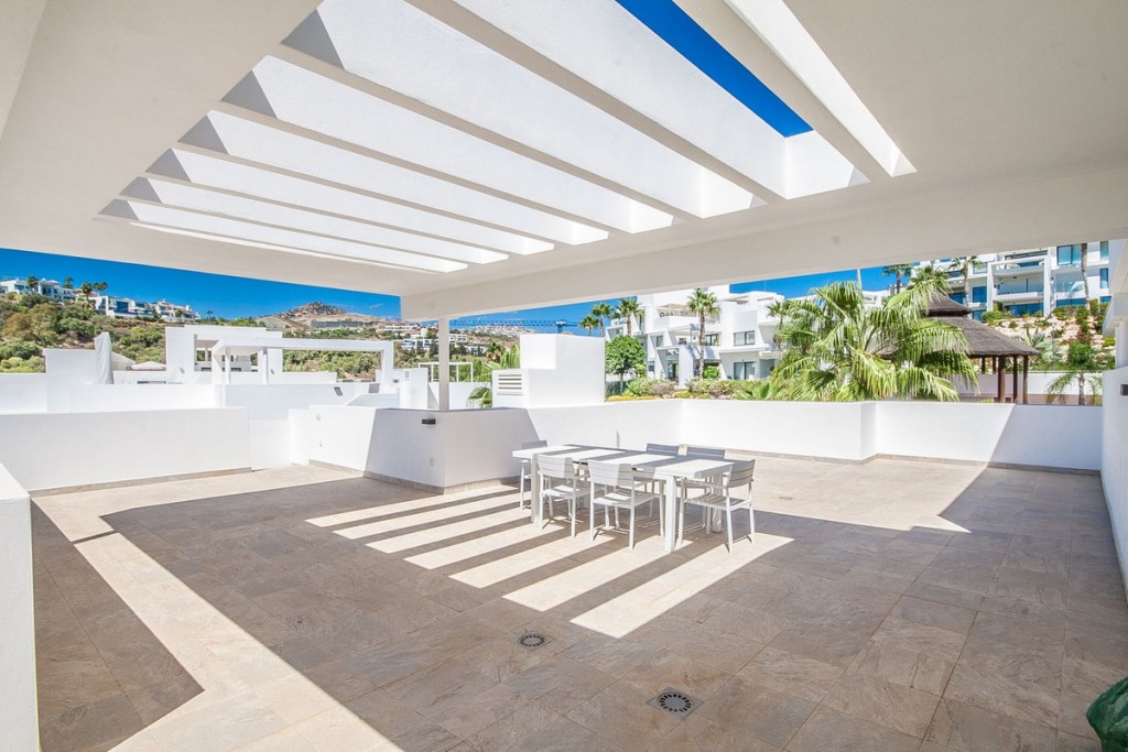 3 Bed, 2 Bath, HouseFor Sale, Estepona, Malaga