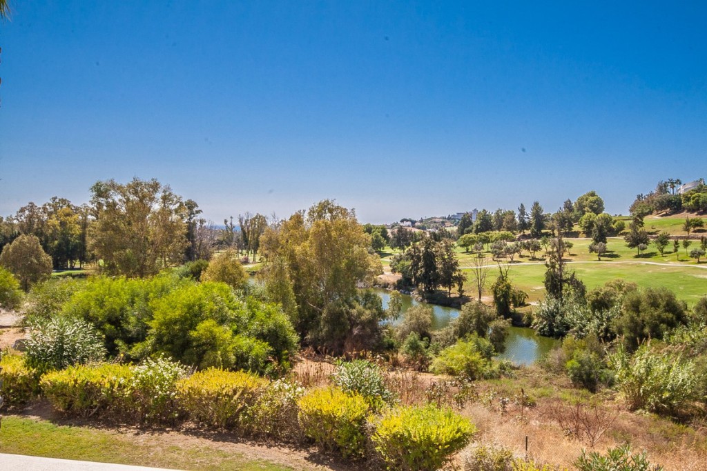 3 Bed, 2 Bath, HouseFor Sale, Estepona, Malaga