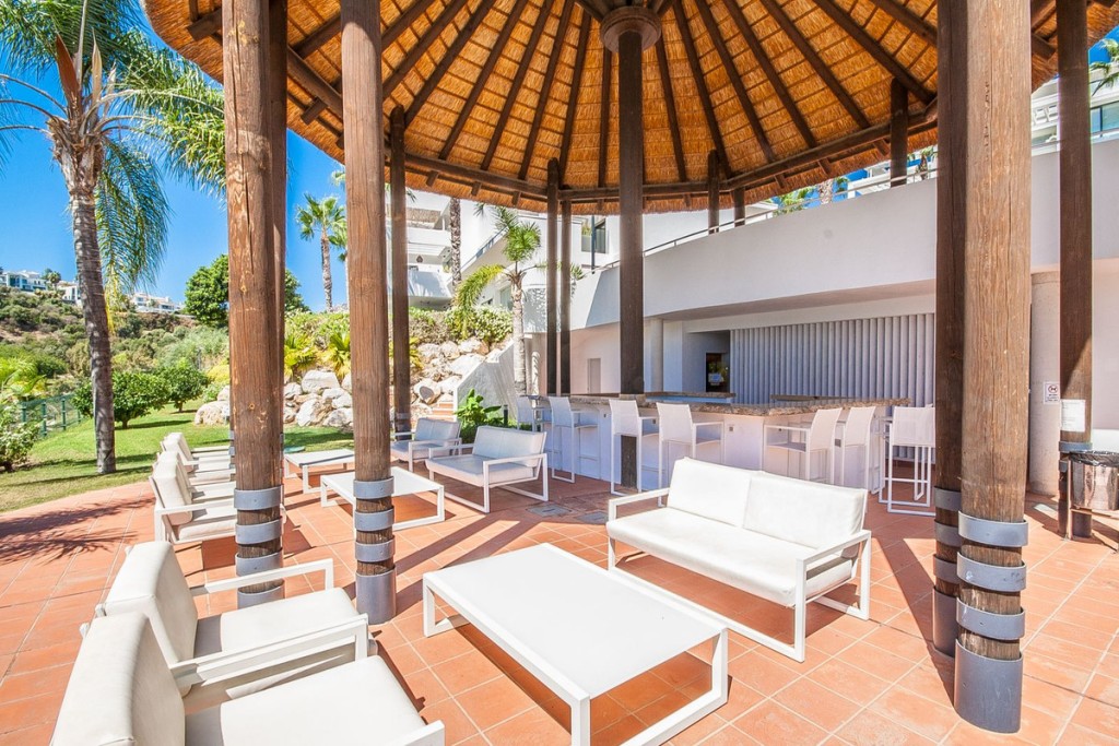 3 Bed, 2 Bath, HouseFor Sale, Estepona, Malaga