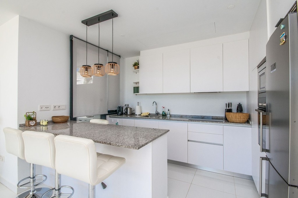 3 Bed, 2 Bath, HouseFor Sale, Estepona, Malaga