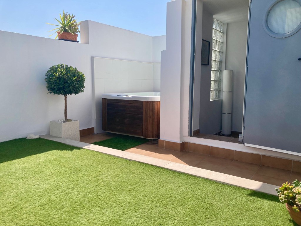 3 Bed, 2 Bath, ApartmentFor Sale, La Cala de Mijas, Malaga