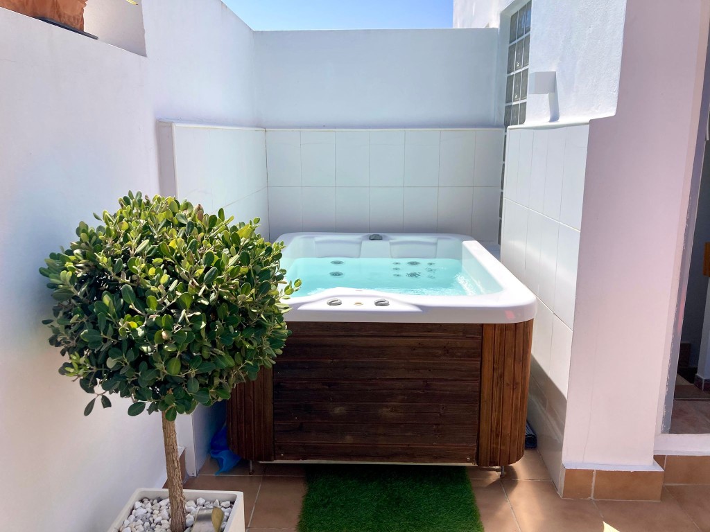 3 Bed, 2 Bath, ApartmentFor Sale, La Cala de Mijas, Malaga