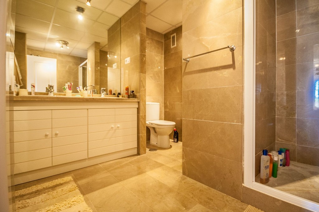 3 Bed, 3 Bath, ApartmentFor Sale, Riviera, Malaga