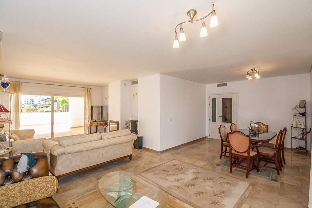 3 Bed, 3 Bath, ApartmentFor Sale, Riviera, Malaga