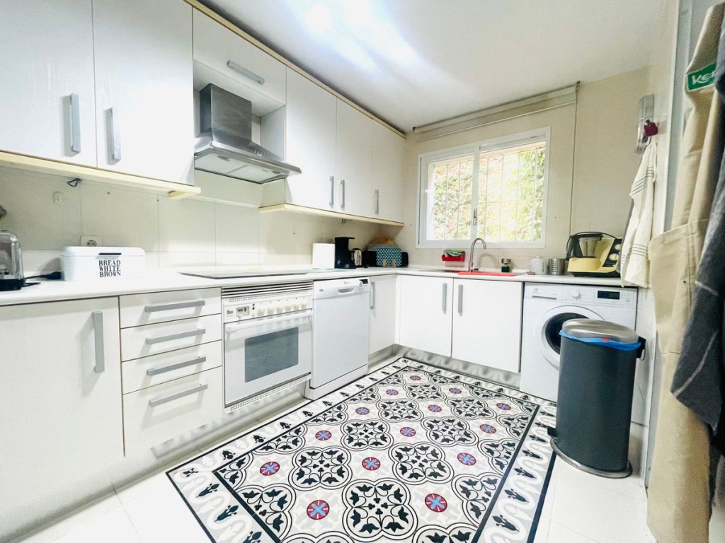 2 Bed, 2 Bath, ApartmentFor Sale, Benahavis, Malaga