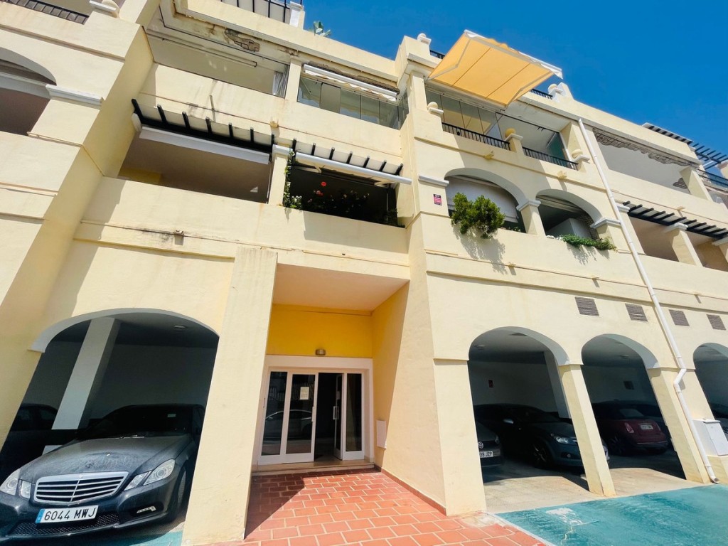 2 Bed, 2 Bath, ApartmentFor Sale, Benahavis, Malaga