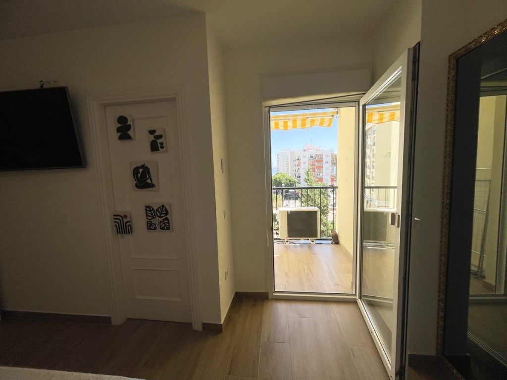3 Bed, 2 Bath, ApartmentFor Sale, Fuengirola, Malaga