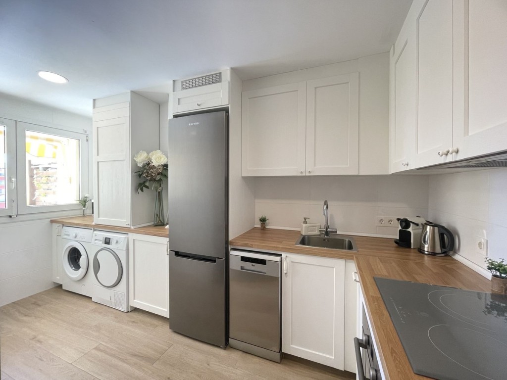 3 Bed, 2 Bath, ApartmentFor Sale, Fuengirola, Malaga