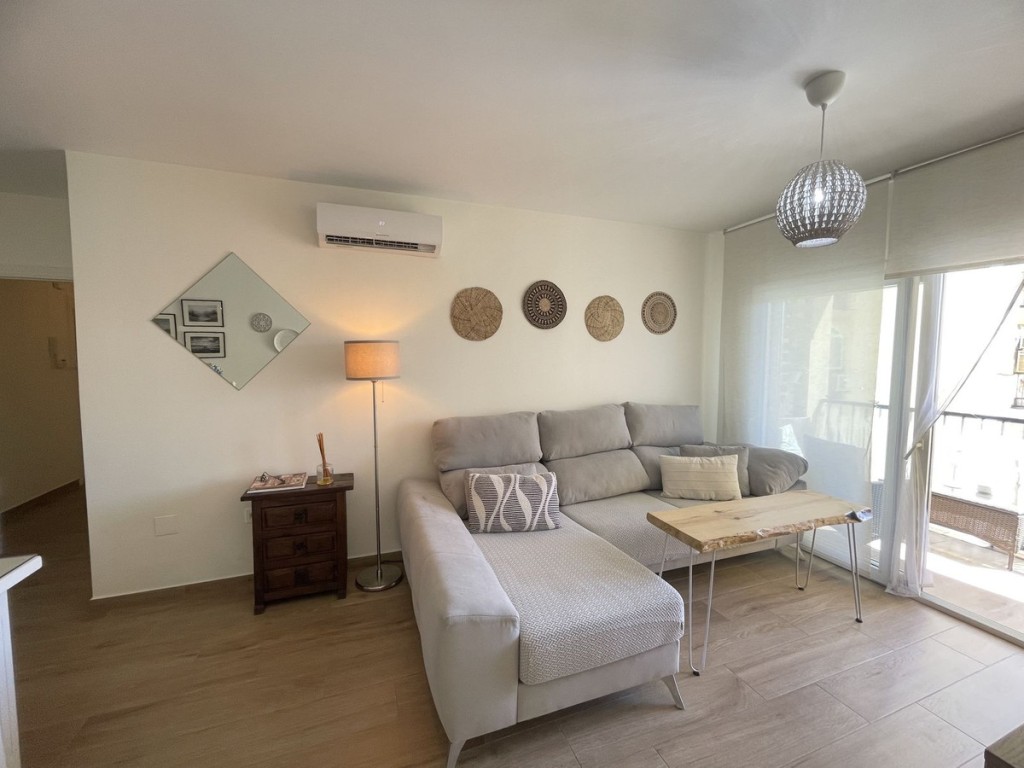 3 Bed, 2 Bath, ApartmentFor Sale, Fuengirola, Malaga