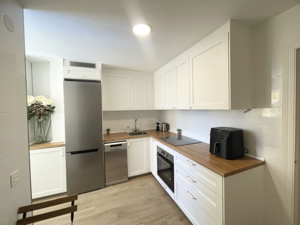 3 Bed, 2 Bath, ApartmentFor Sale, Fuengirola, Malaga