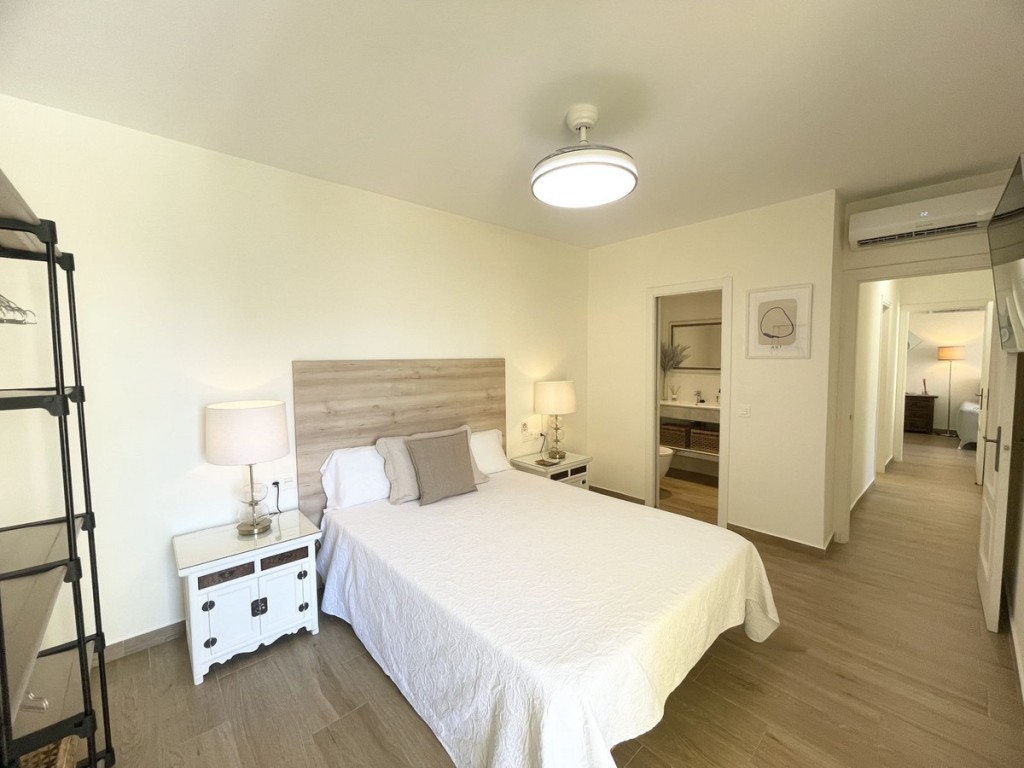 3 Bed, 2 Bath, ApartmentFor Sale, Fuengirola, Malaga