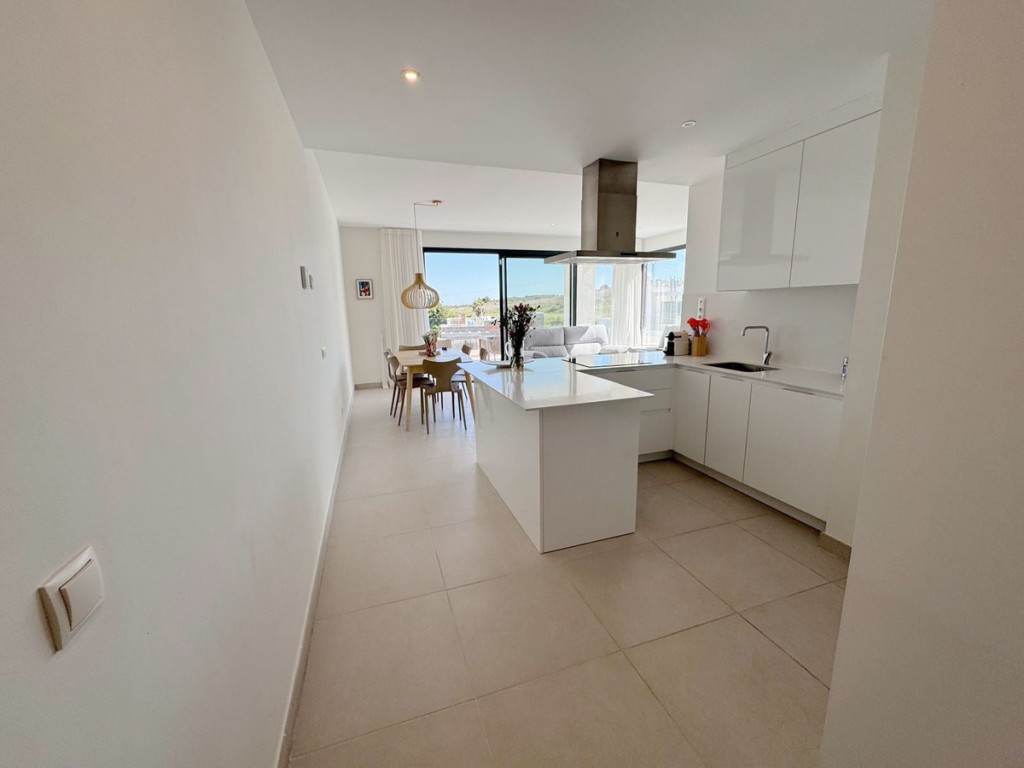 3 Bed, 2 Bath, ApartmentFor Sale, Estepona, Malaga