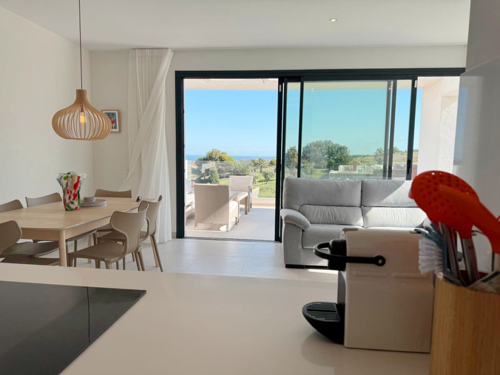 3 Bed, 2 Bath, ApartmentFor Sale, Estepona, Malaga