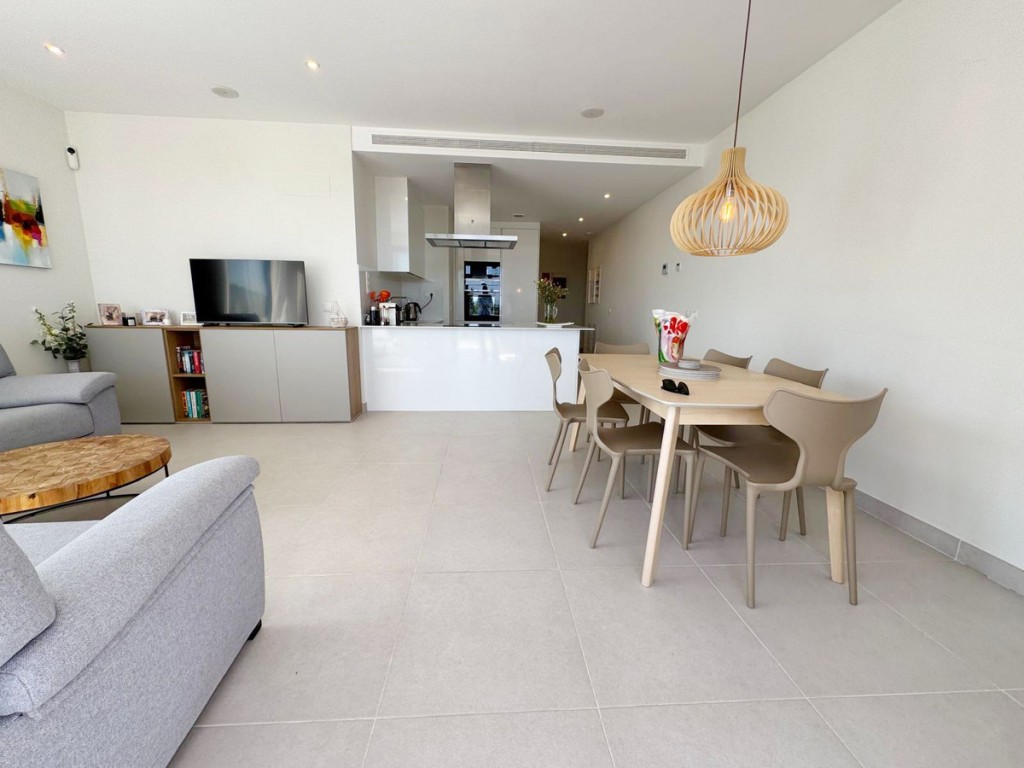 3 Bed, 2 Bath, ApartmentFor Sale, Estepona, Malaga