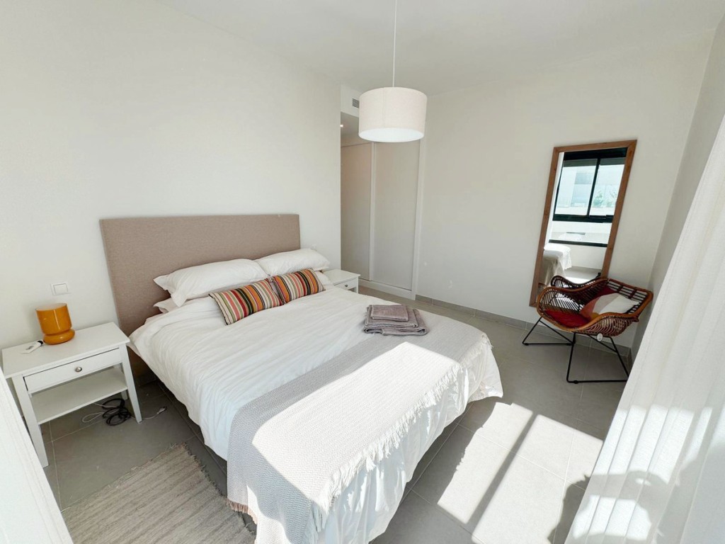 3 Bed, 2 Bath, ApartmentFor Sale, Estepona, Malaga