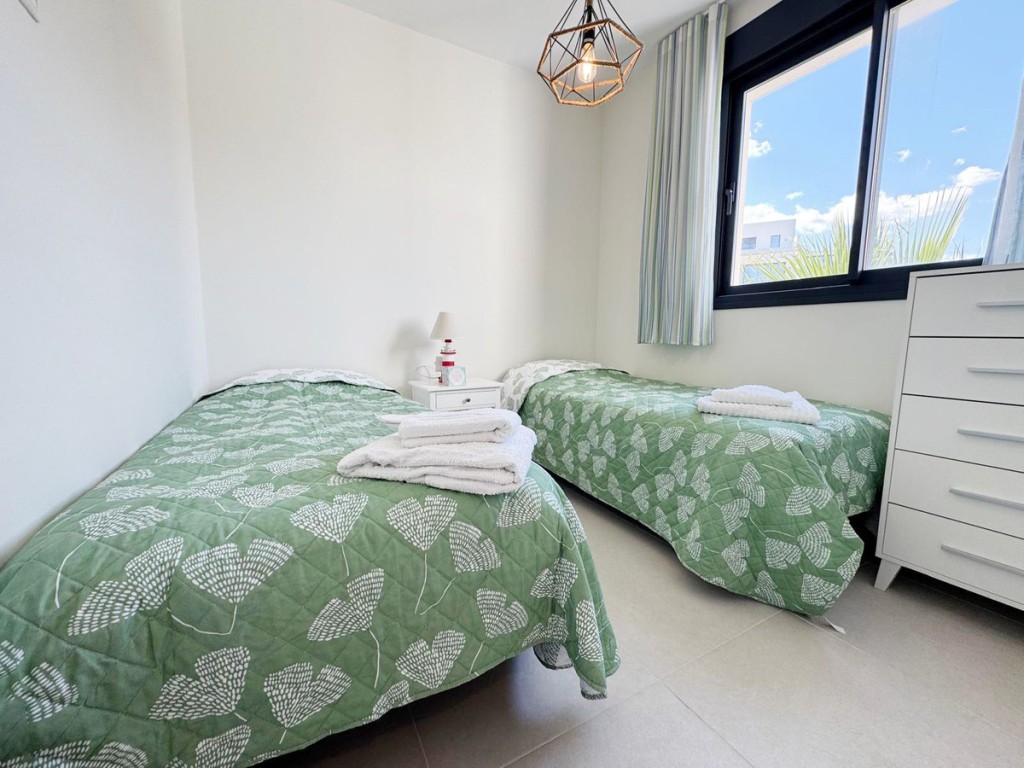 3 Bed, 2 Bath, ApartmentFor Sale, Estepona, Malaga