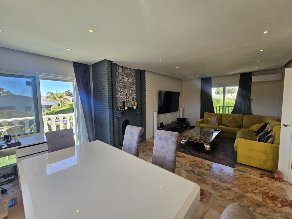 4 Bed, 3 Bath, HouseFor Sale, Riviera, Malaga