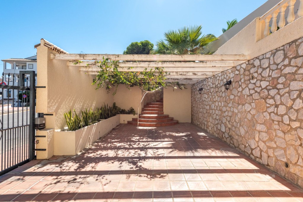 3 Bed, 2 Bath, HouseFor Sale, Mijas Costa, Malaga
