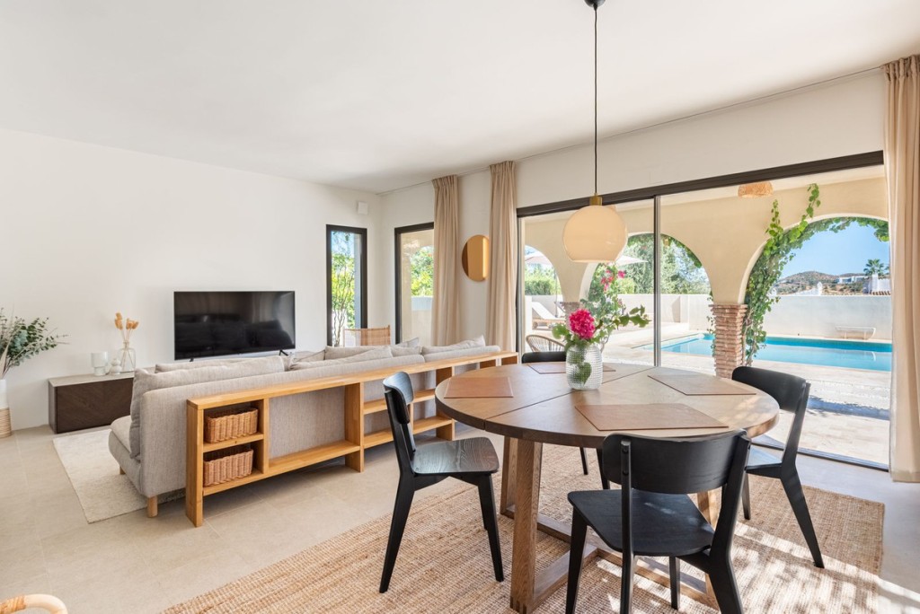 3 Bed, 2 Bath, HouseFor Sale, Mijas Costa, Malaga