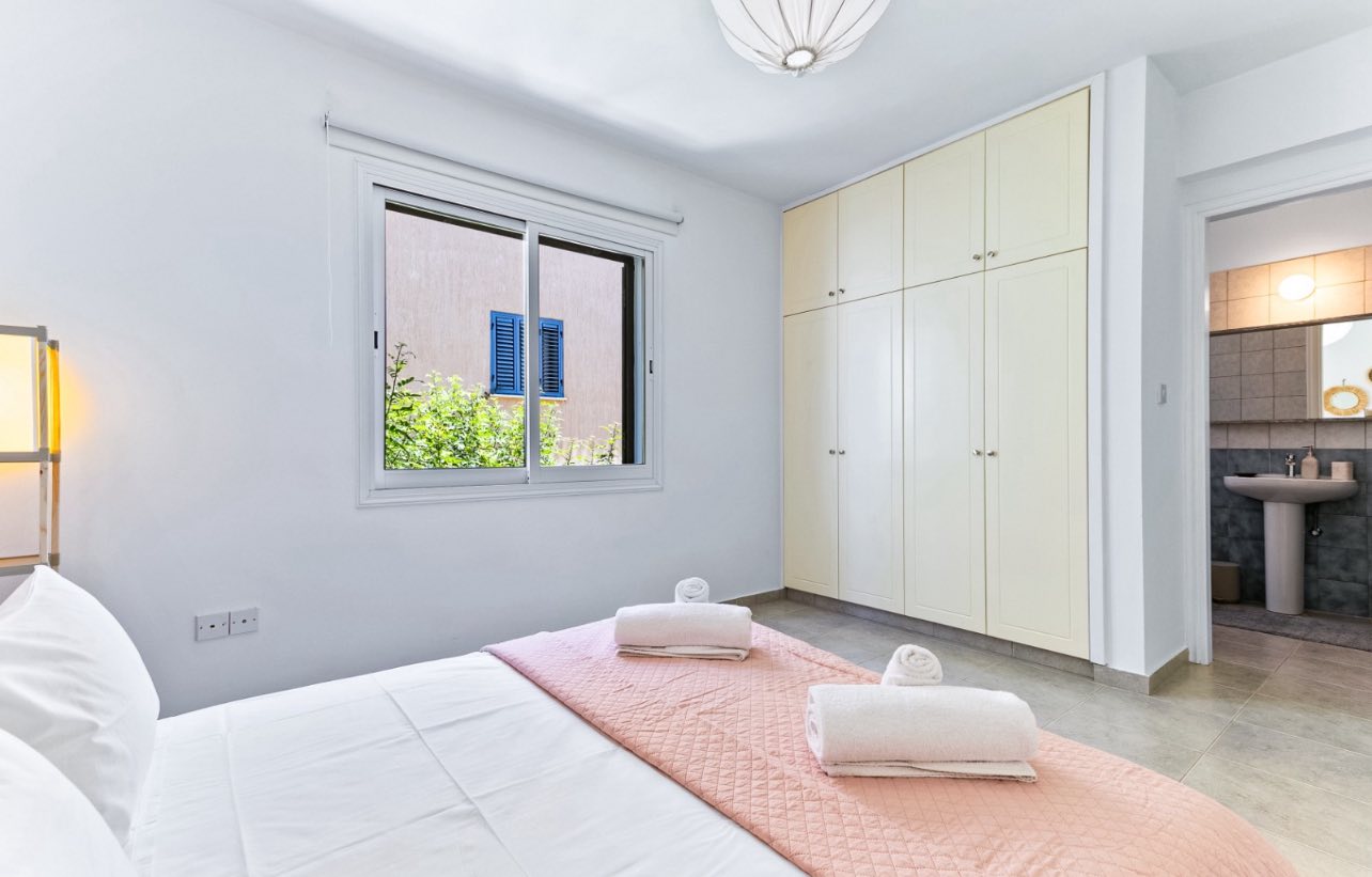 3 Bed, 2 Bath, ApartmentFor Sale, Paphos, Paphos