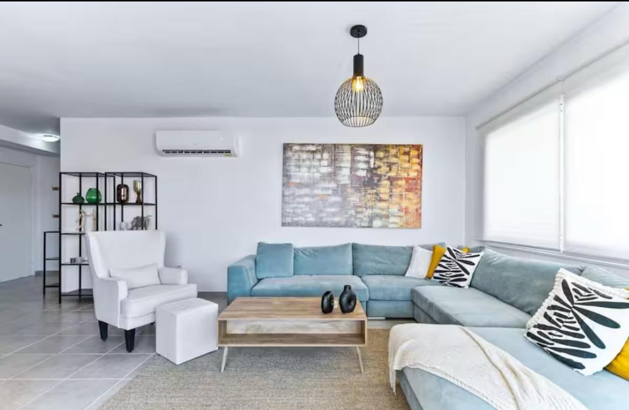 3 Bed, 2 Bath, ApartmentFor Sale, Paphos, Paphos