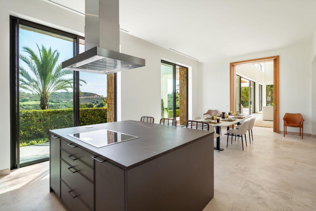 6 Bed, 6 Bath, HouseFor Sale, Casares, Costa del Sol