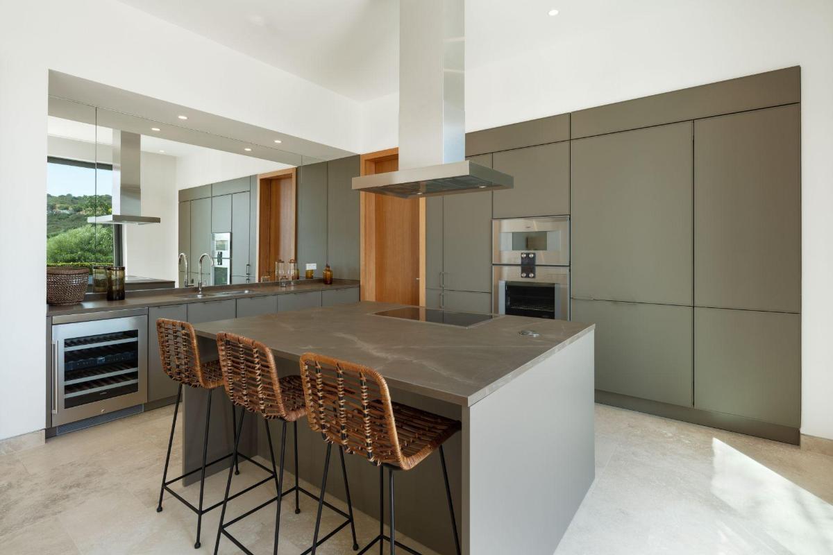 6 Bed, 6 Bath, HouseFor Sale, Casares, Costa del Sol