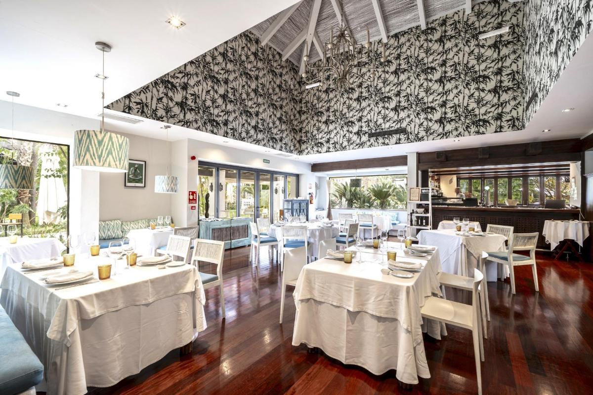 5 Bed, 6 Bath, HouseFor Sale, Estepona, Costa del Sol