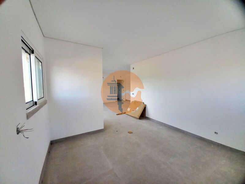 3 Bed, 2 Bath, ApartmentFor Sale, Loulé, Faro