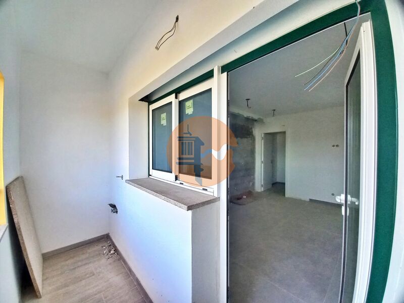 3 Bed, 2 Bath, ApartmentFor Sale, Loulé, Faro