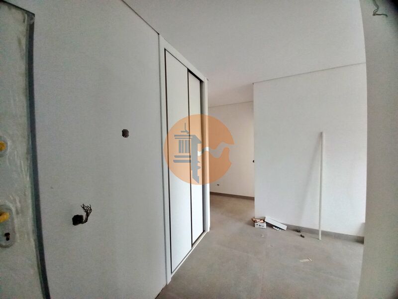 3 Bed, 2 Bath, ApartmentFor Sale, Loulé, Faro