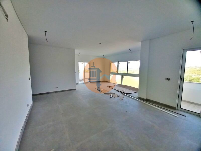 3 Bed, 2 Bath, ApartmentFor Sale, Loulé, Faro