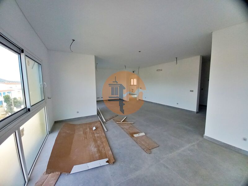 3 Bed, 2 Bath, ApartmentFor Sale, Loulé, Faro