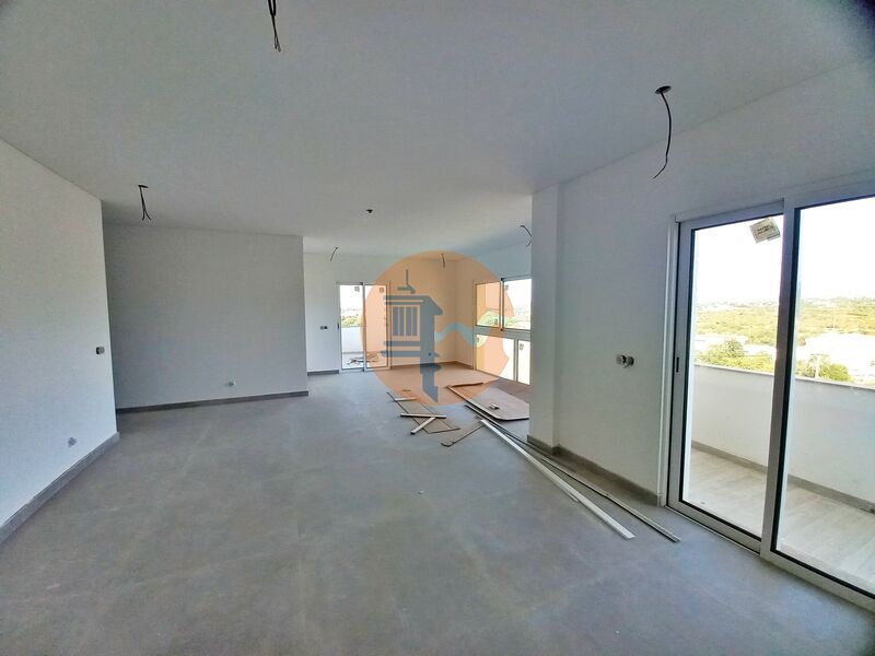 3 Bed, 2 Bath, ApartmentFor Sale, Loulé, Faro
