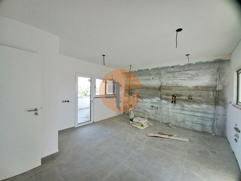 3 Bed, 2 Bath, ApartmentFor Sale, Loulé, Faro