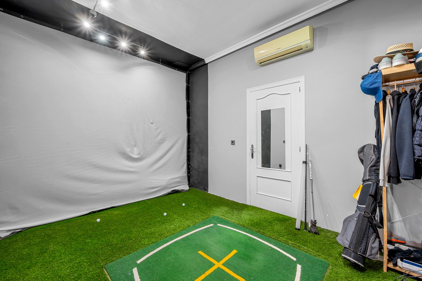 6 Bed, 3 Bath, HouseFor Sale, Almoradi, Alicante