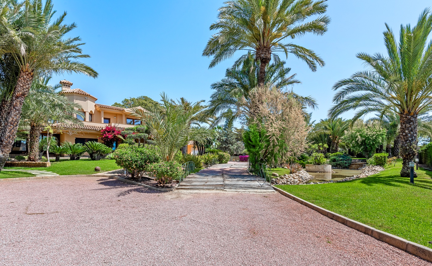 5 Bed, 4 Bath, HouseFor Sale, Elche/elx, Alicante