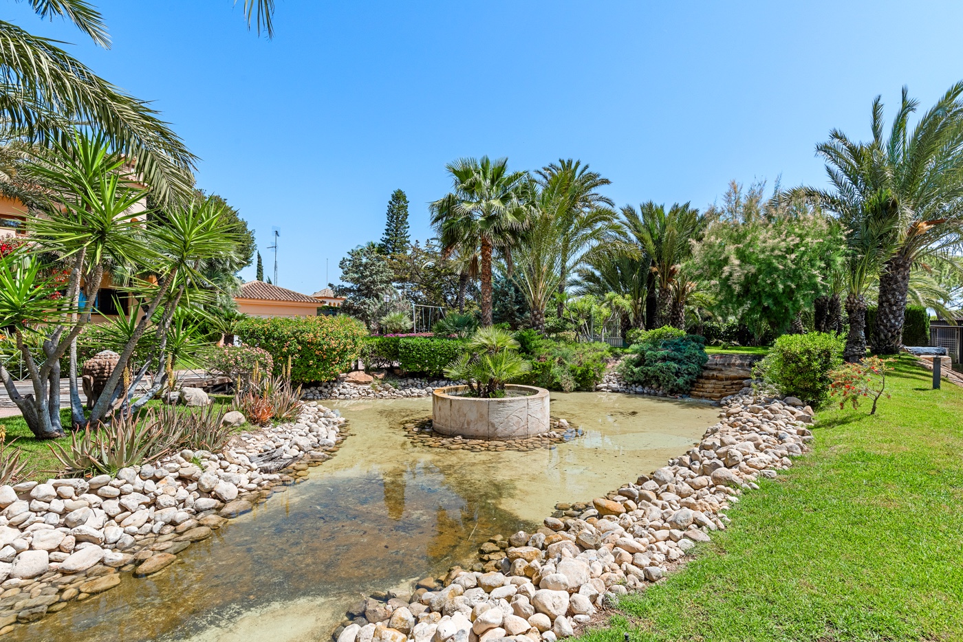 5 Bed, 4 Bath, HouseFor Sale, Elche/elx, Alicante